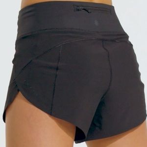 Athleta Run With It black short